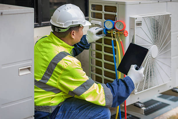 Professional Hvac technician working in Mazomanie, WI